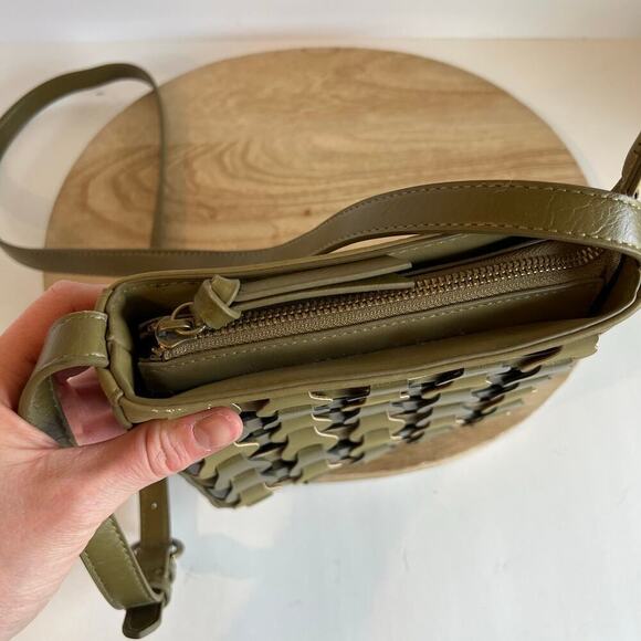 Green Woven Weaved Square Small Vegan Leather Crossbody Bag - Picture 7 of 16